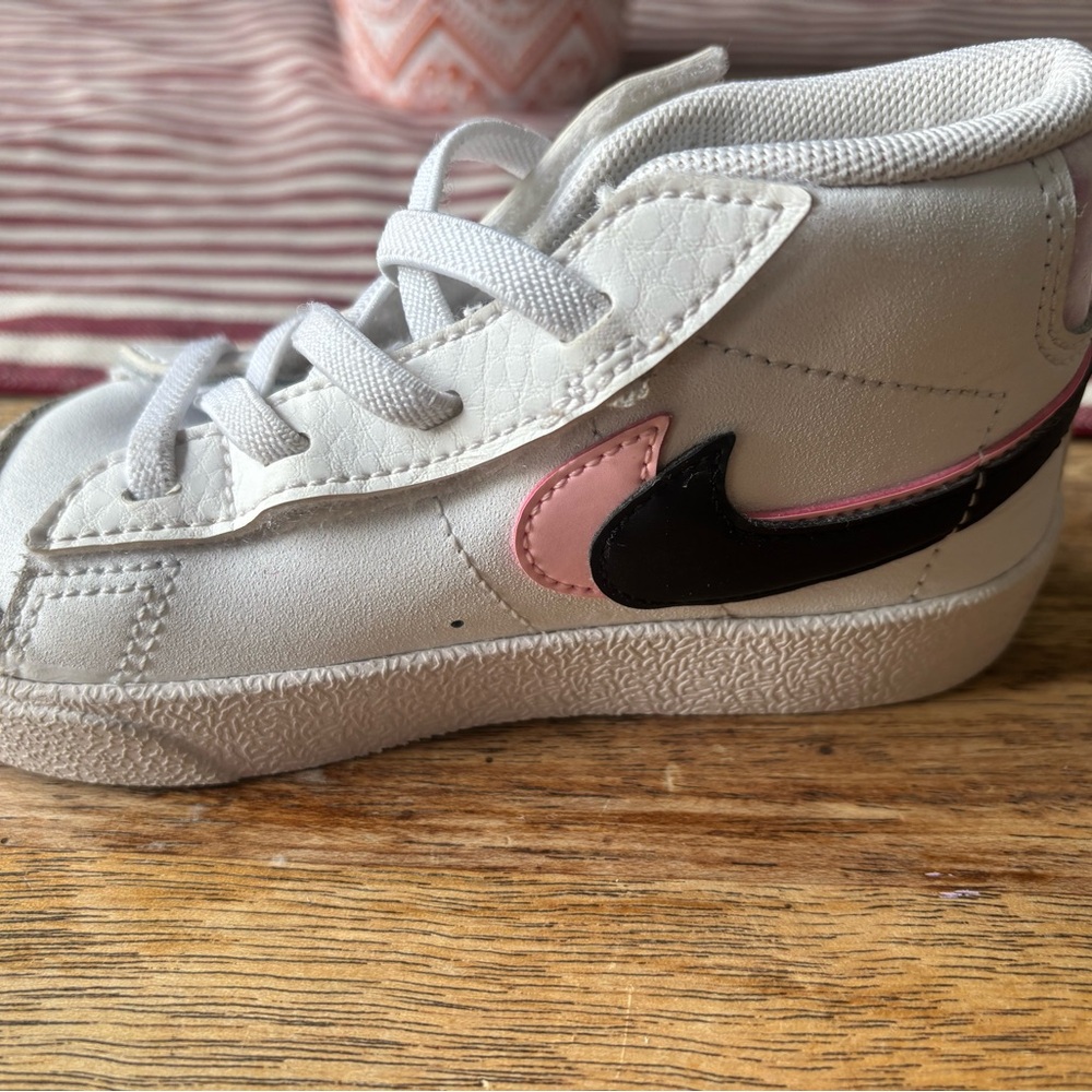Kids Nike Blazer Mid '77 SE Double Swoosh White Arctic Punch Pink Shoes Size 8c - Picture 9 of 16